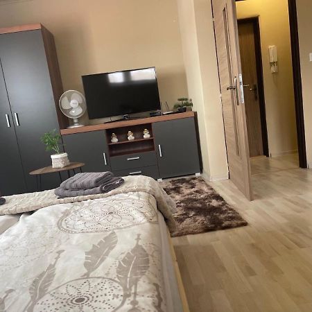Garzon/ Studio Apartment Sahy Eksteriør billede