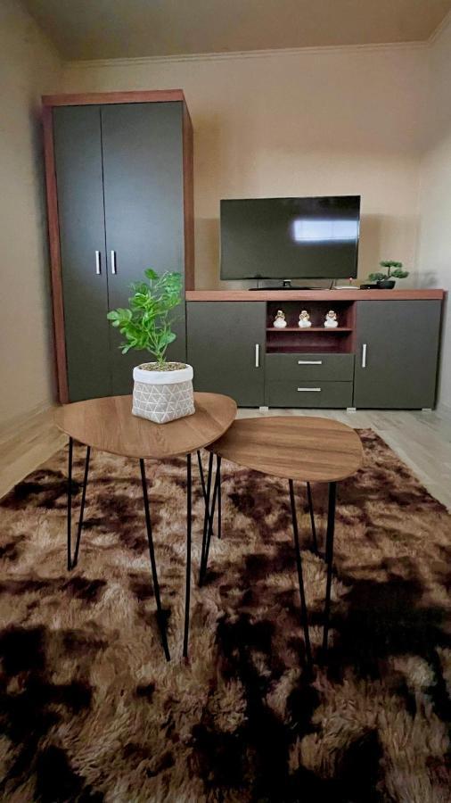 Garzon/ Studio Apartment Sahy Eksteriør billede